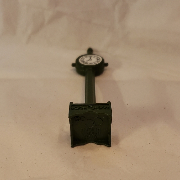 DEPARTMENT 56 - Heritage Village Town Clock - Enameled Metal - Retired - EUC - Picture 9 of 9